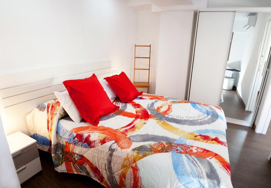 Color Suites Alicante Room photo
