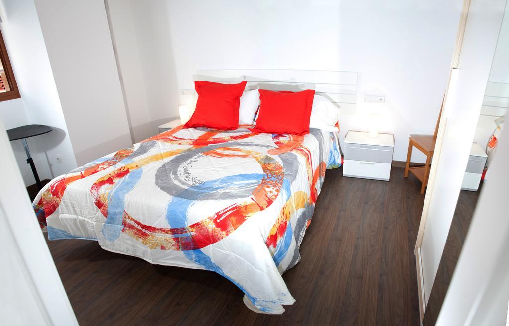 Color Suites Alicante Room photo