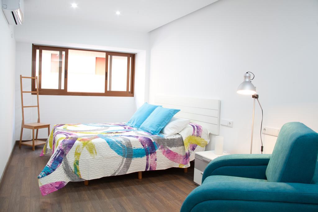 Color Suites Alicante Room photo