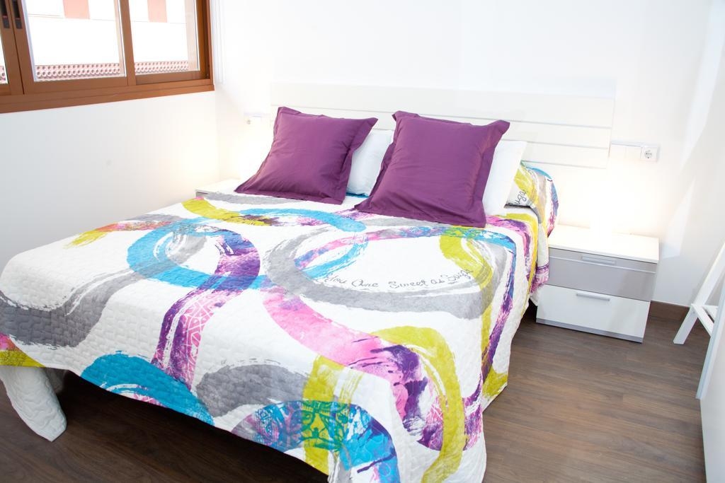 Color Suites Alicante Room photo